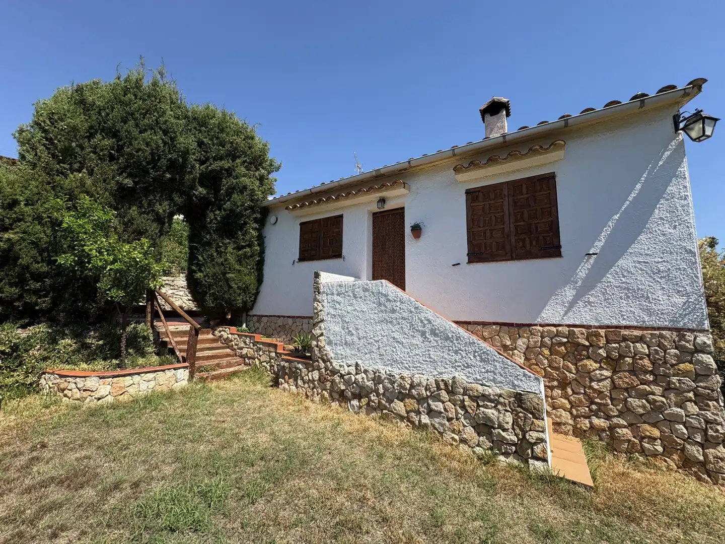 Vista exterior de Casa o chalet en venta en Vespella de Gaià con Jardín privado, Piscina y Amueblado