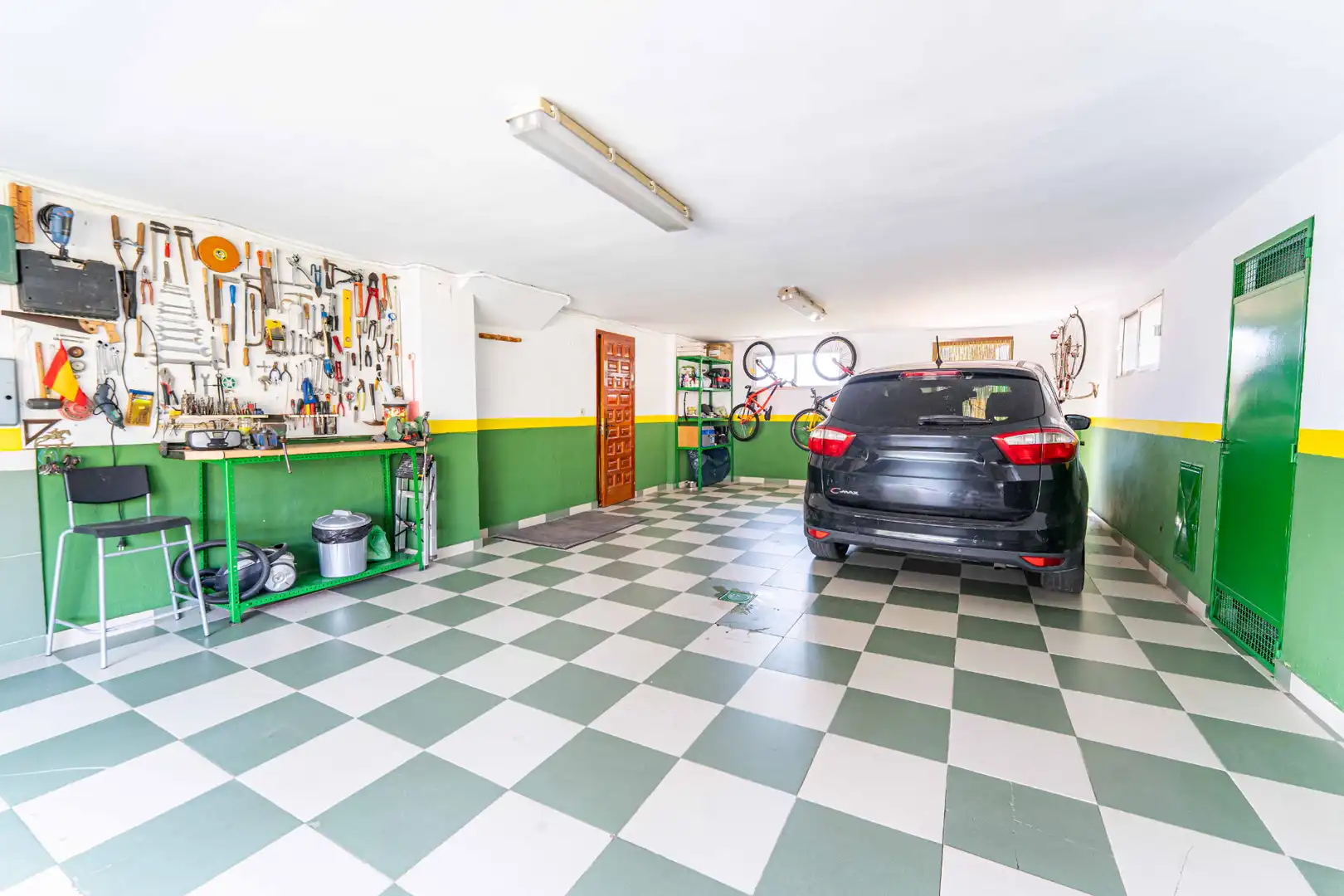 Parking of Houses for sale in Alpedrete  with Furnished