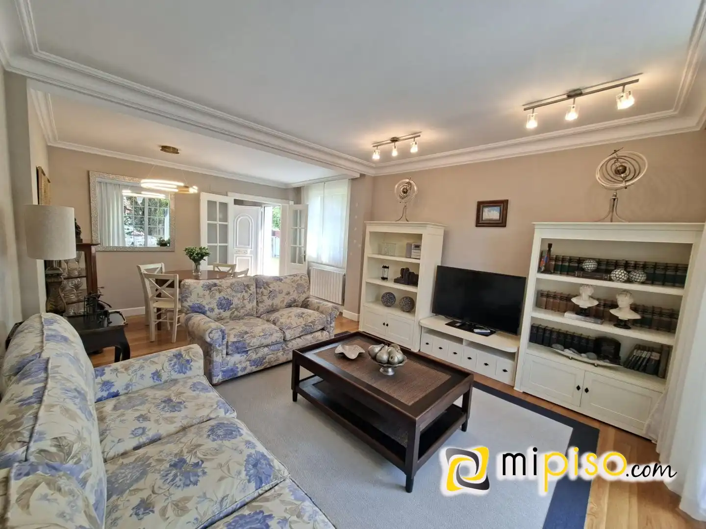 Sala de estar de Casa o chalet de alquiler en Laredo con Calefacción, Jardín privado y Amueblado