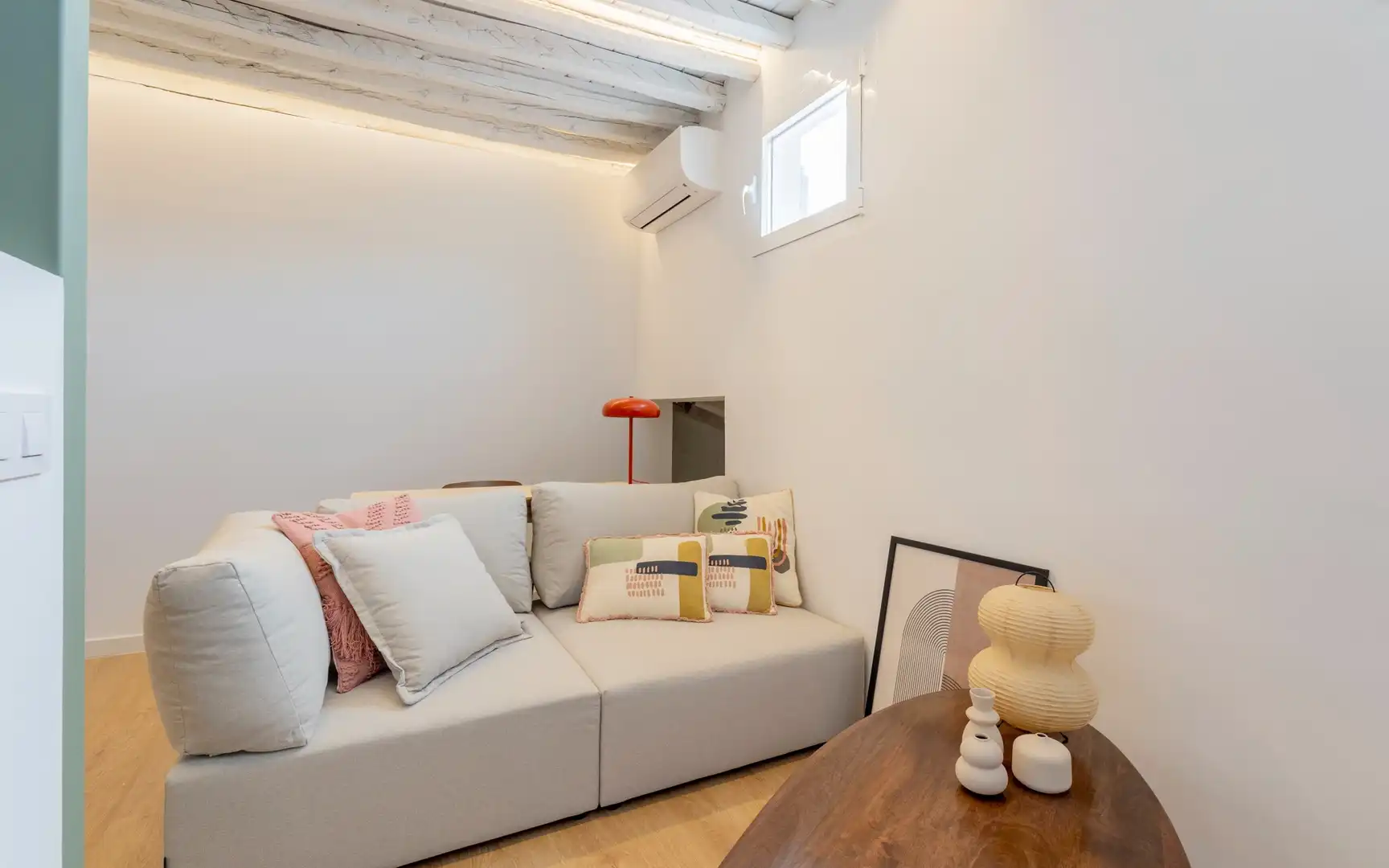 Sala d'estar de Dúplex de lloguer en Madrid amb Aire condicionat, Calefacció i Moblat