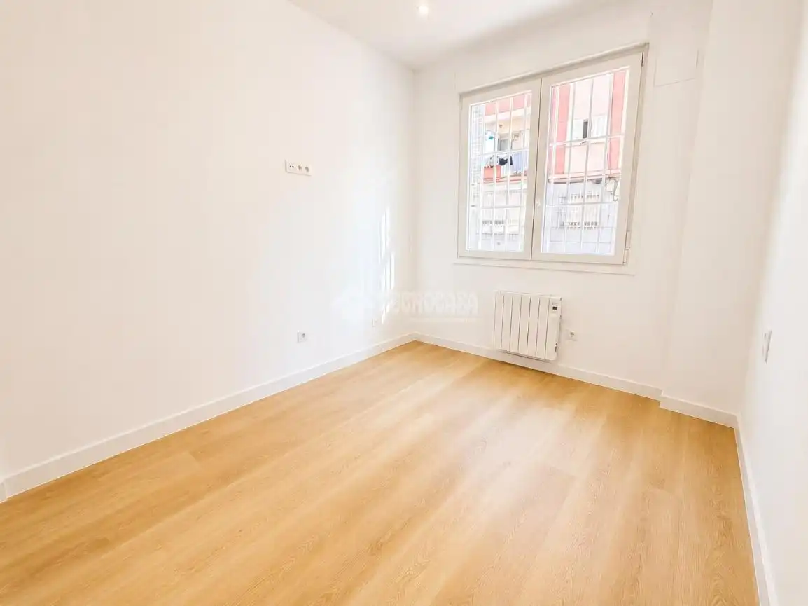 Bedroom of Flat for sale in Madrid  with Heating
