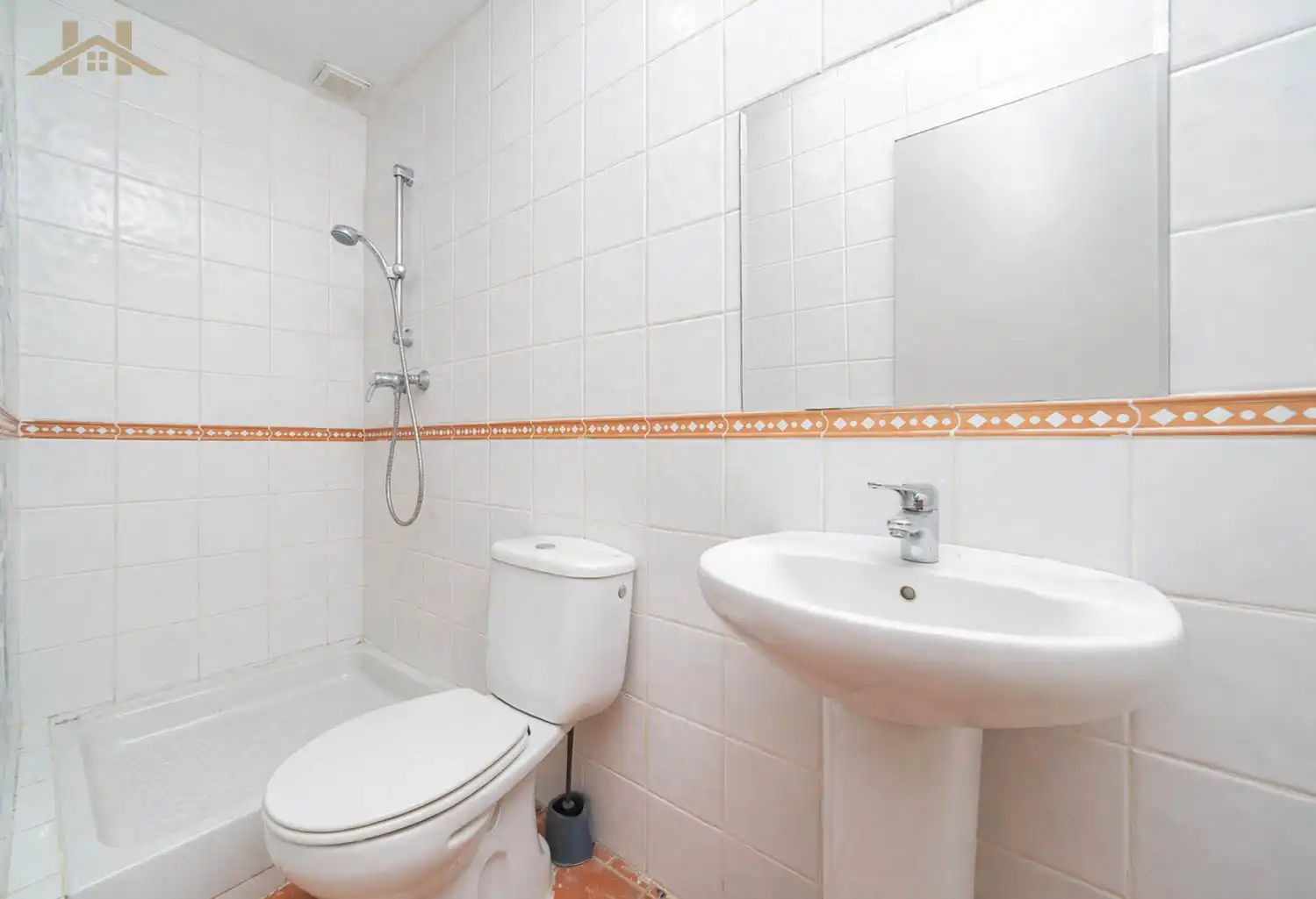 Baño de Casa adosada en venta en Villaviciosa de Odón con Aire acondicionado, Calefacción y Amueblado