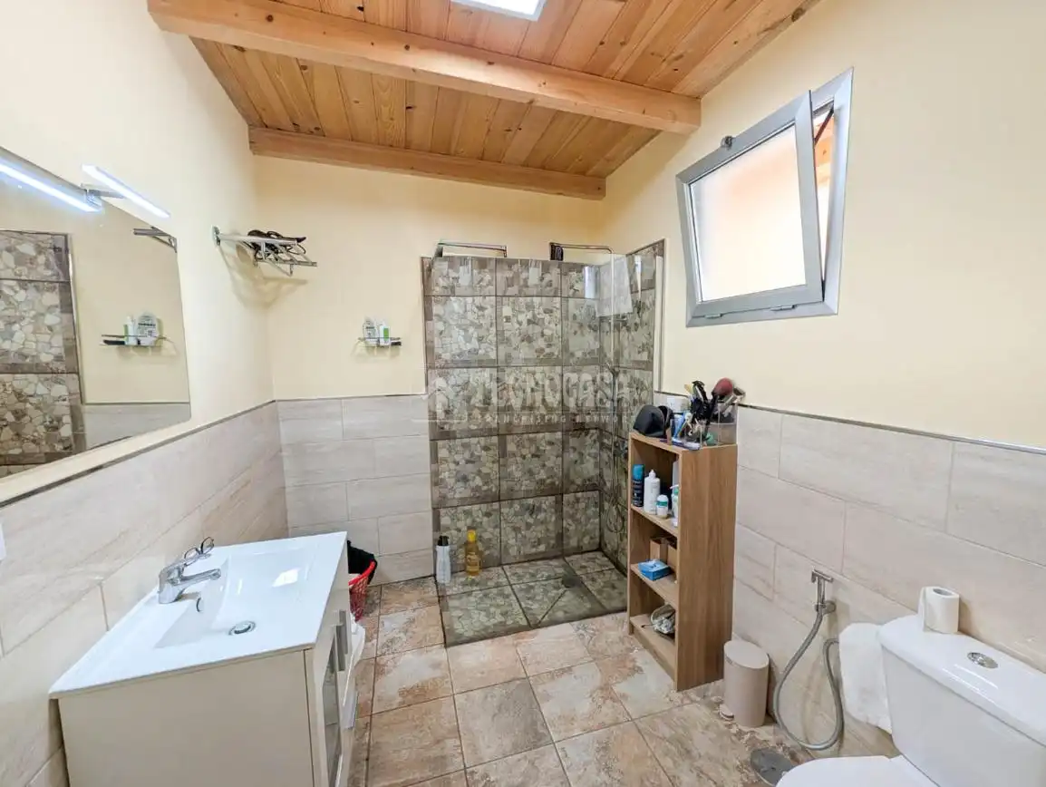 Baño de Casa adosada en venta en Telde con Terraza y Balcón