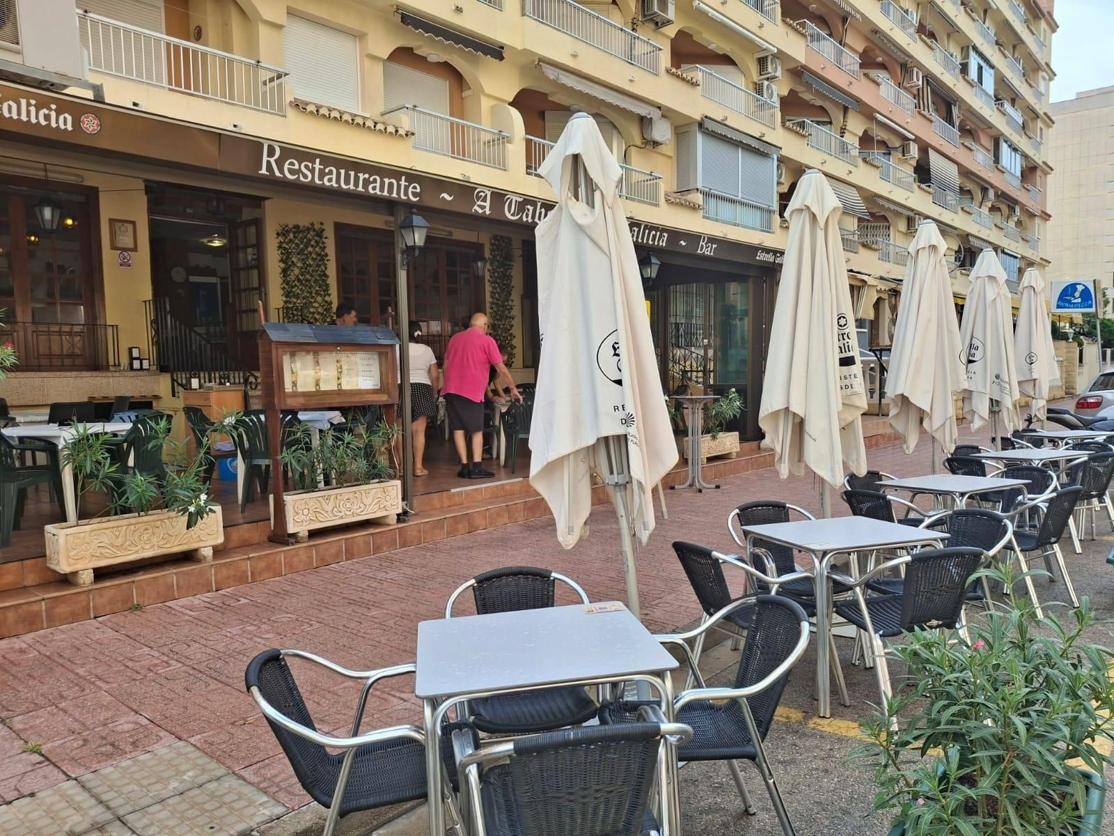 Premises for sale in Gandia  with Air Conditioner, Terrace and Furnished