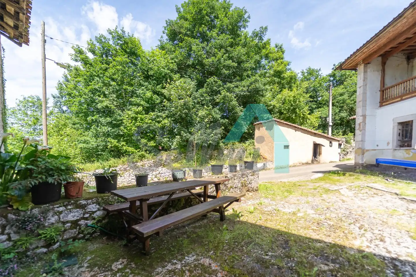 Terrasse von Einfamilien-Reihenhaus zum Verkauf in Onís mit Heizung, Abstellraum und Balkon