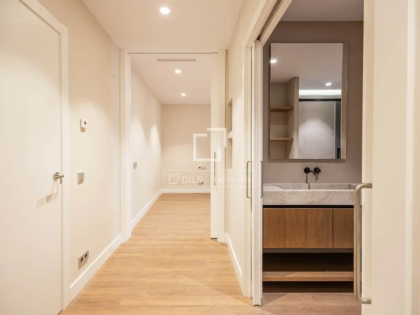 Piso en venta en Barcelona con Aire acondicionado, Parquet y Balcón