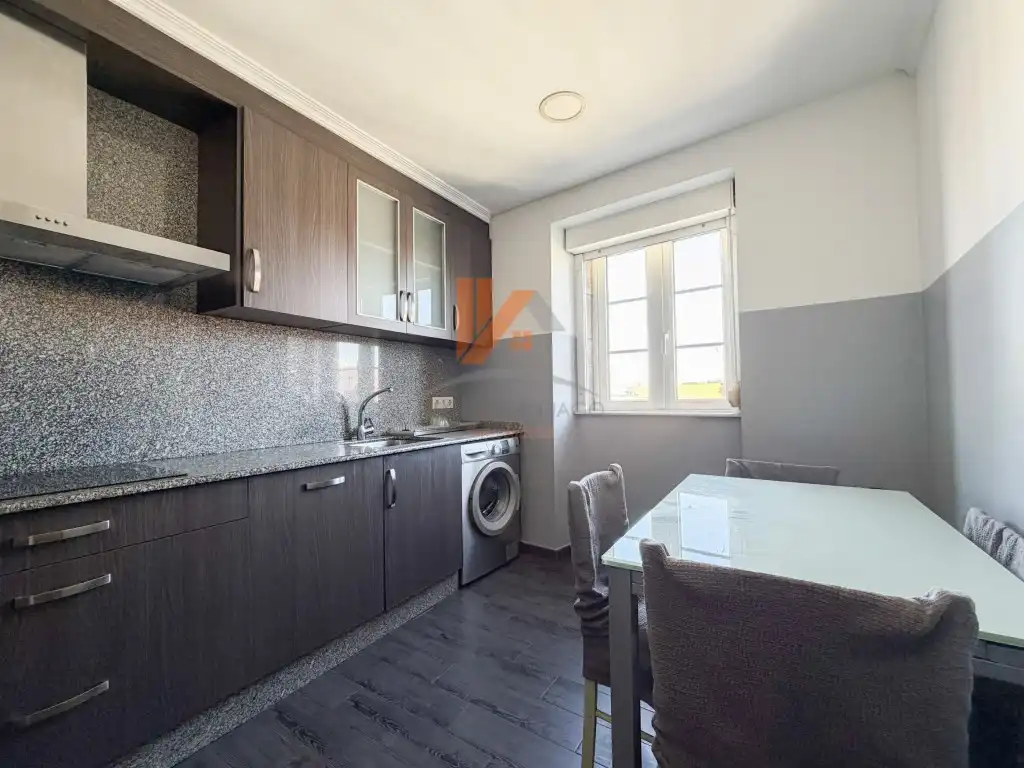 Cocina de Piso en venta en Santiago de Compostela  con Horno