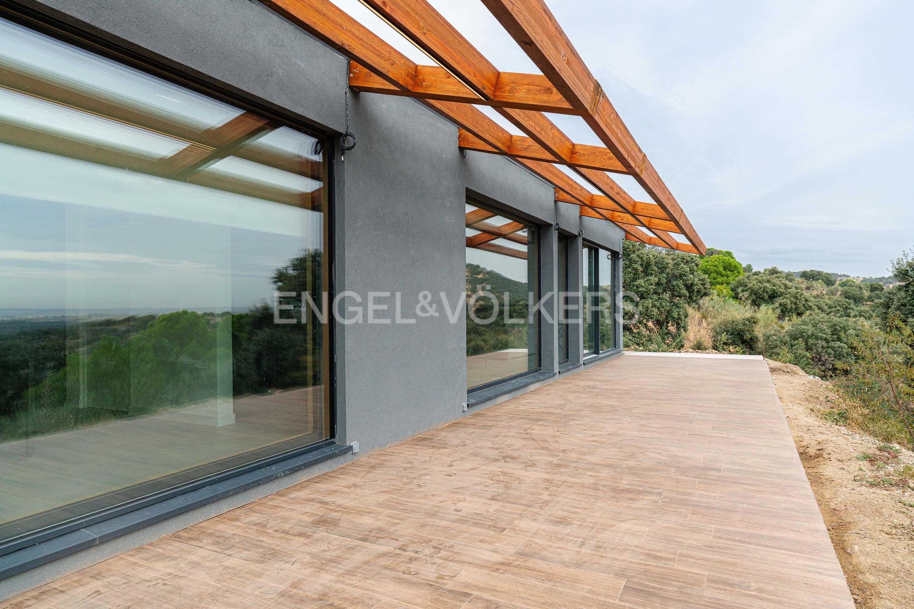 Terrace of House or chalet for sale in Valdemorillo  with Air Conditioner, Heating and Private garden