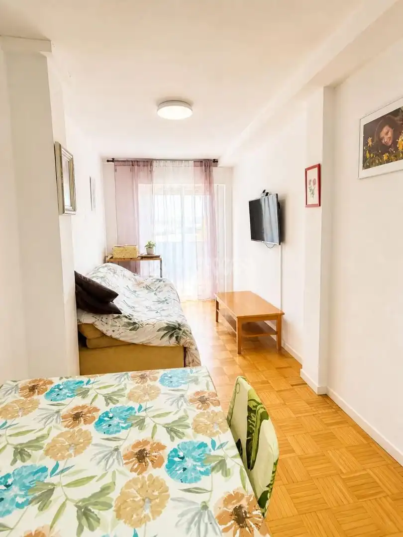 Habitación de Piso en venta en Madrid con Terraza