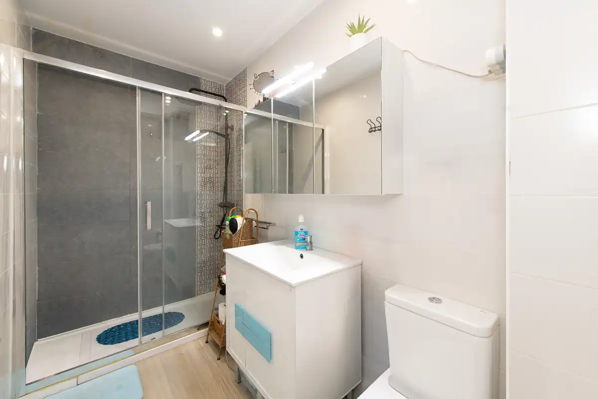 Baño de Piso en venta en Móstoles con Aire acondicionado, Calefacción y Terraza