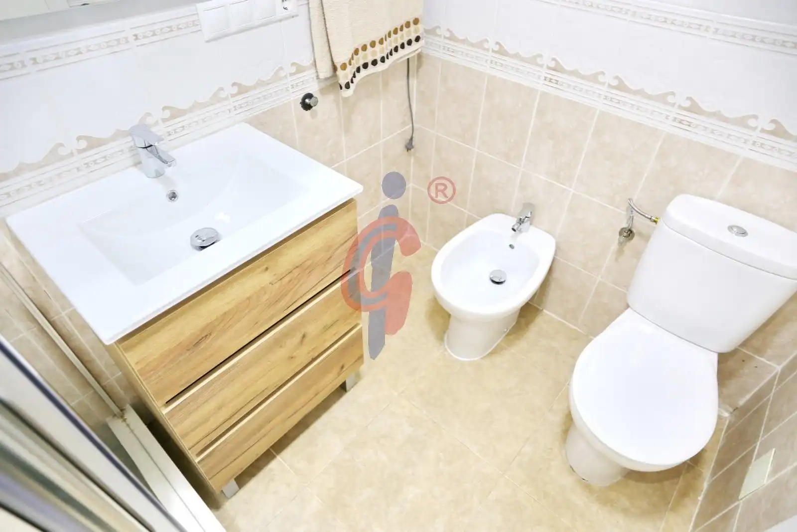 Bathroom of Houses for sale in Torrevieja  with Air Conditioner, Terrace and Furnished