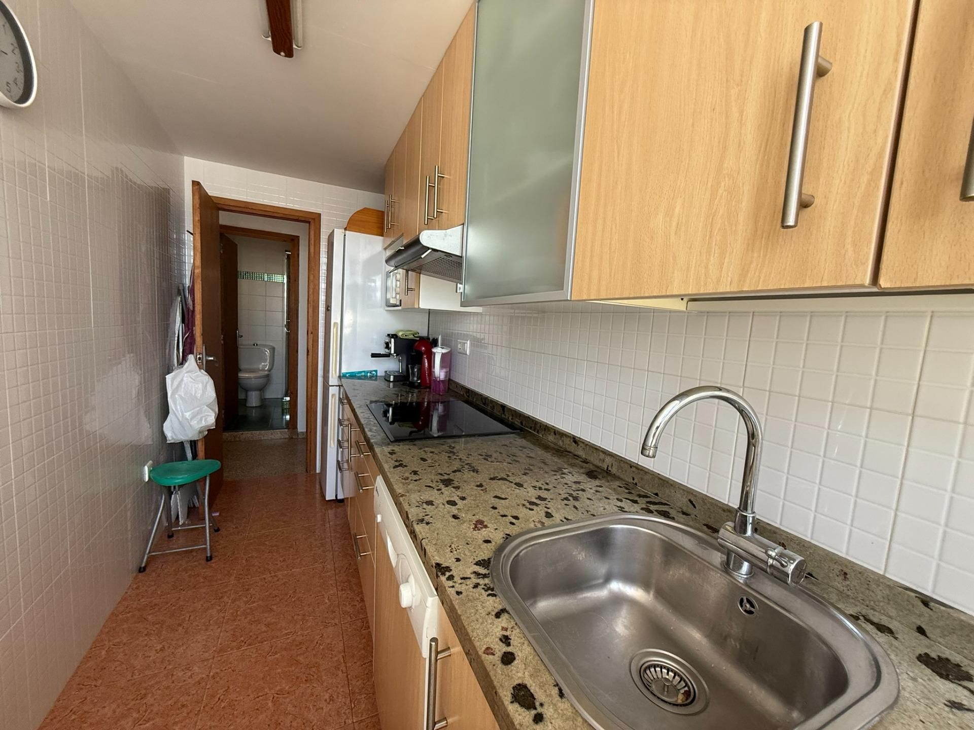 Cuina de Apartament en venda en Tavernes de la Valldigna amb Terrassa i Balcó