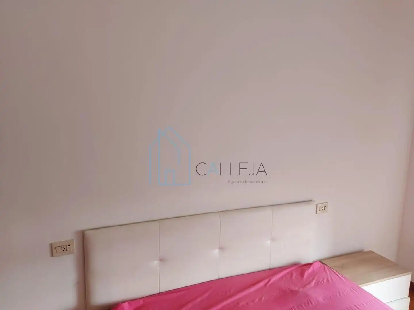 Habitación de Piso en venta en Ourense Capital  con Calefacción y Trastero