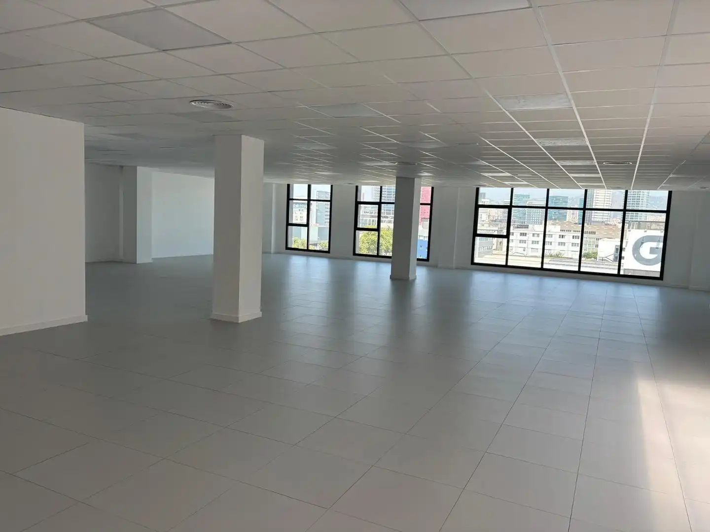 Büro zur Miete in L'Hospitalet de Llobregat