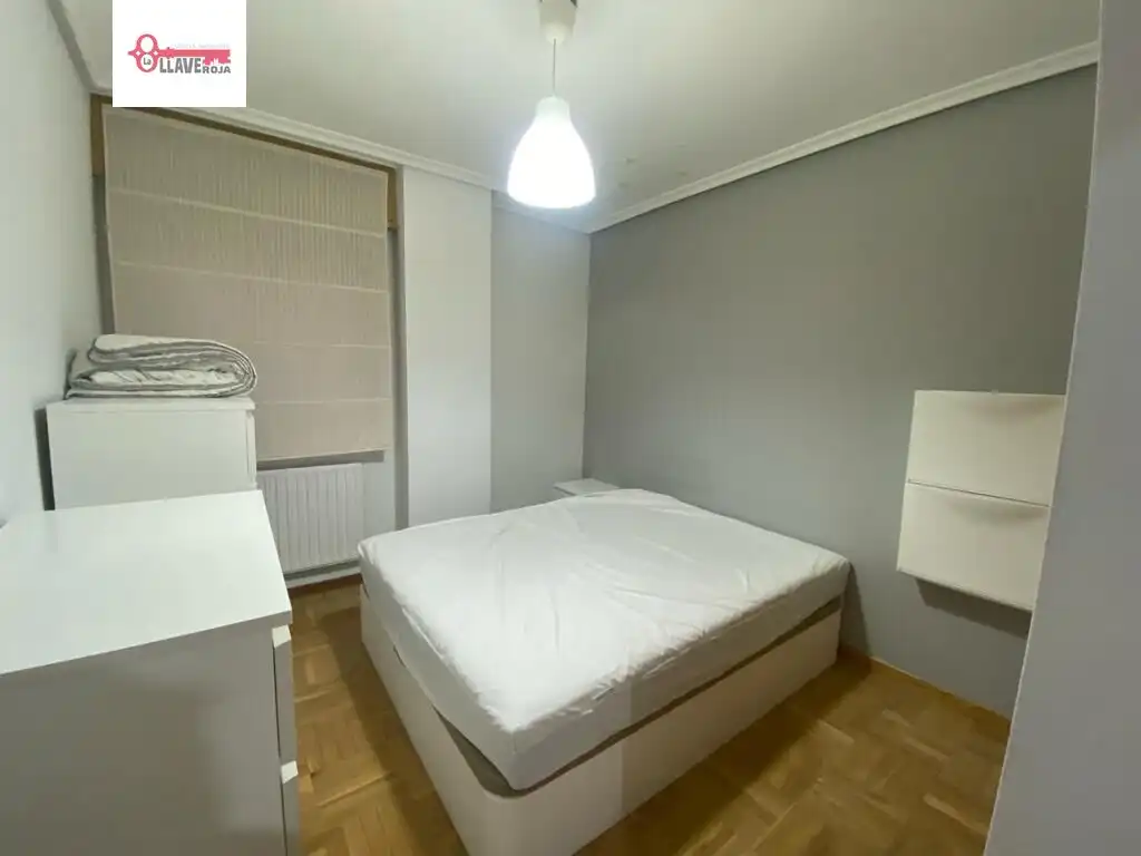 Schlafzimmer von Wohnung zum Verkauf in Burgos mit Heizung, Parkett und Abstellraum