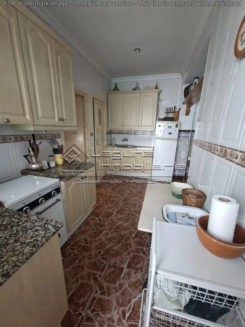 Cocina de Piso en venta en Cádiz con Terraza