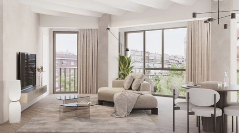 Piso reformado con terraza en El Clot