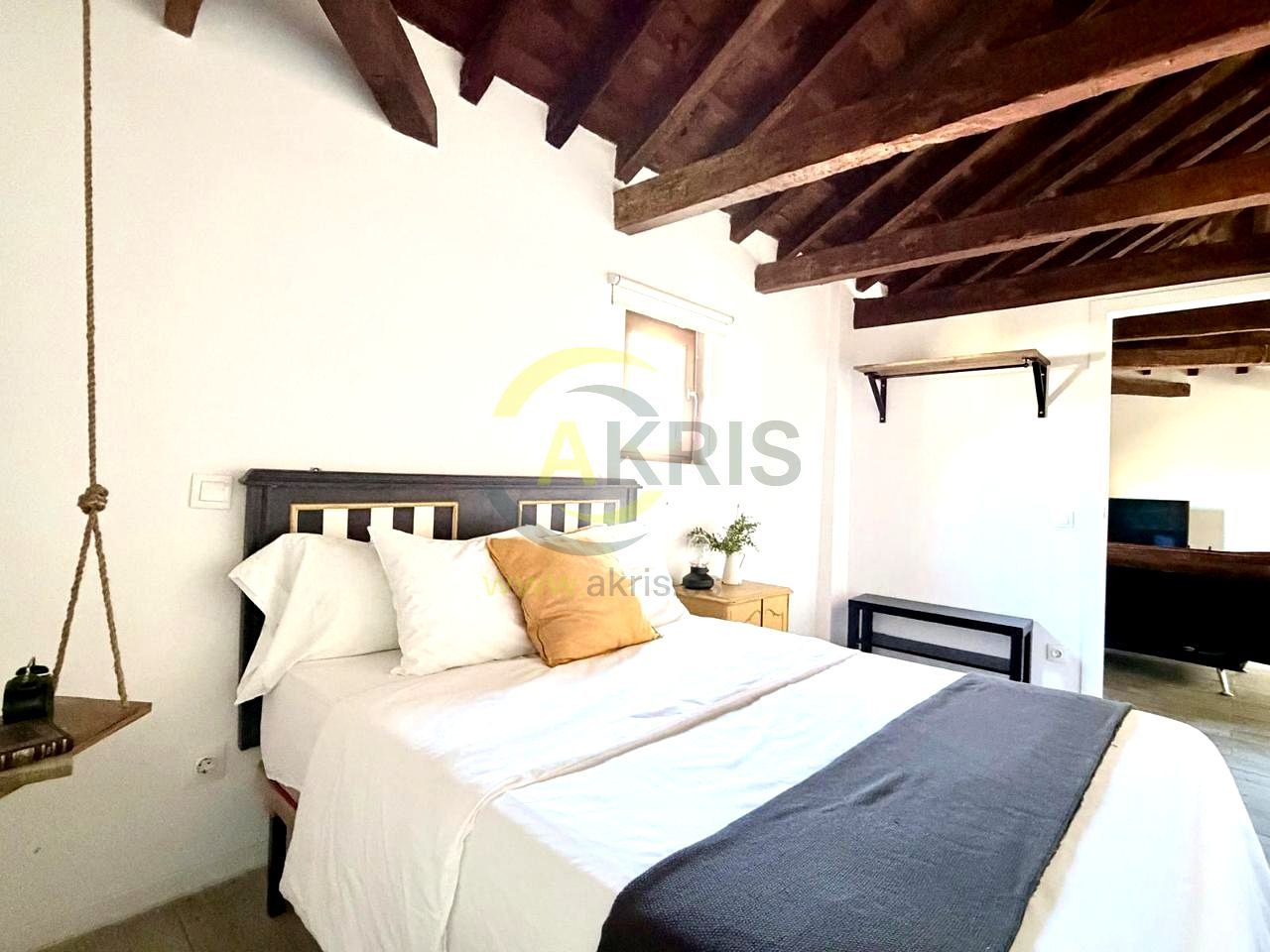 Bedroom of Attic for sale in  Toledo Capital  with Air Conditioner, Terrace and Furnished