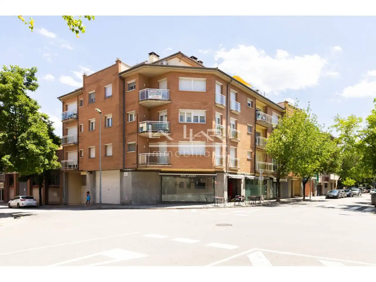 Vista exterior de Pis en venda en Vic amb Calefacció, Parquet i Traster