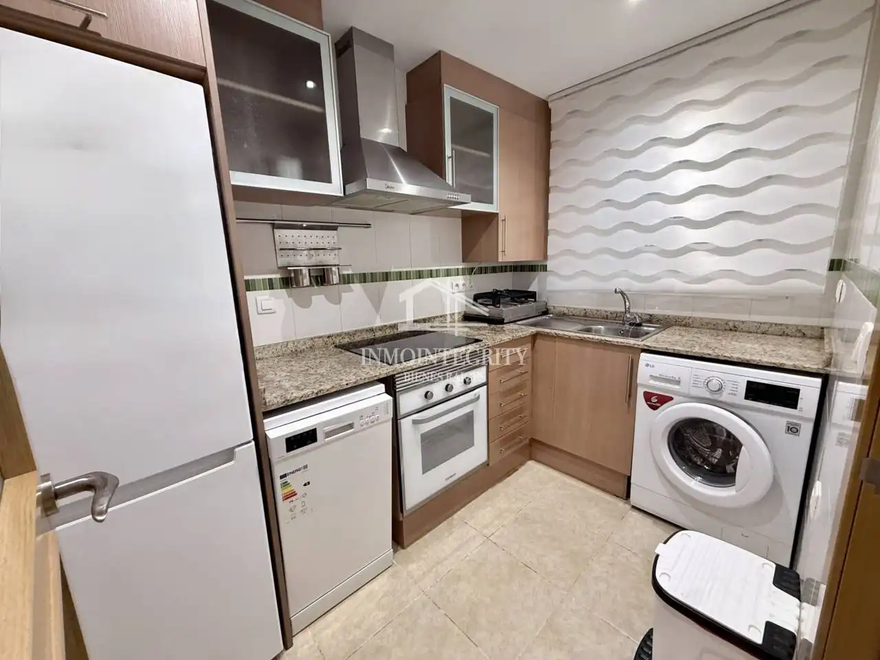 Apartamento con piscina en venta en Avenida Central 14