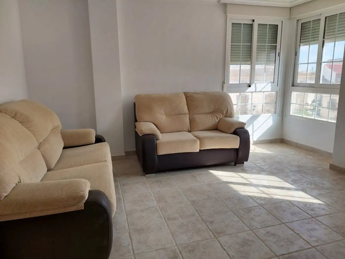 Sala de estar de Edificio en venta en Fortuna