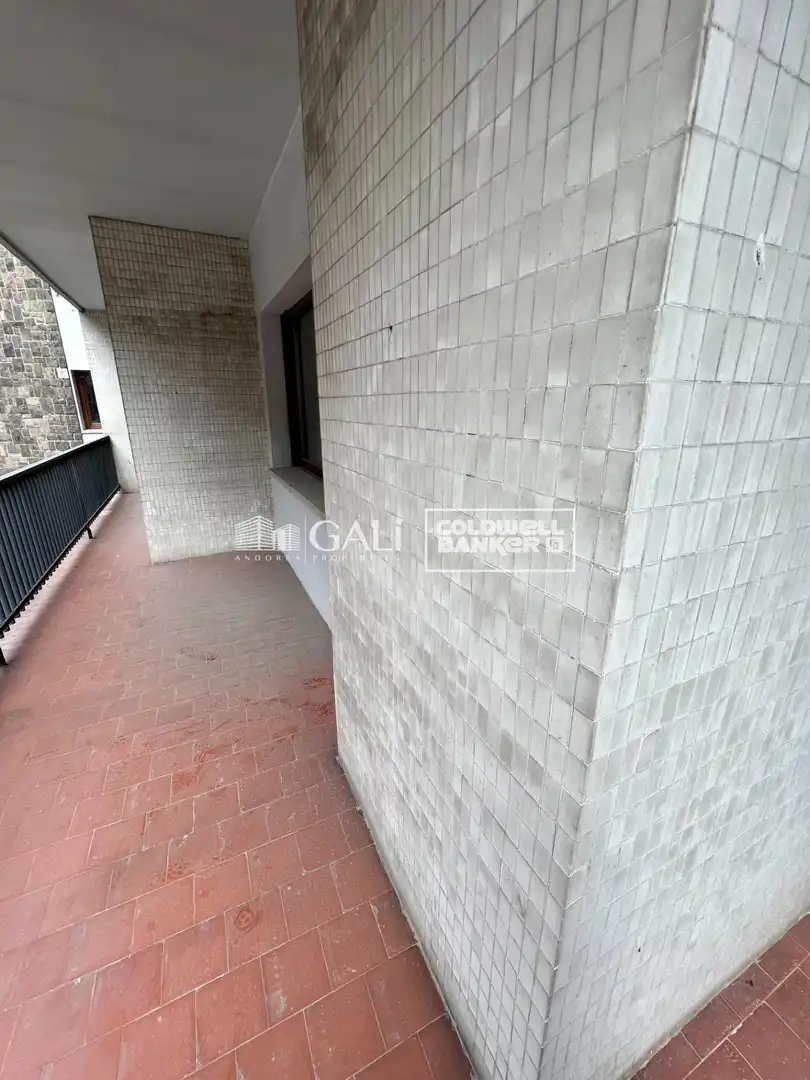 Vista exterior de Piso en venta en Andorra la Vella con Calefacción, Parquet y Terraza