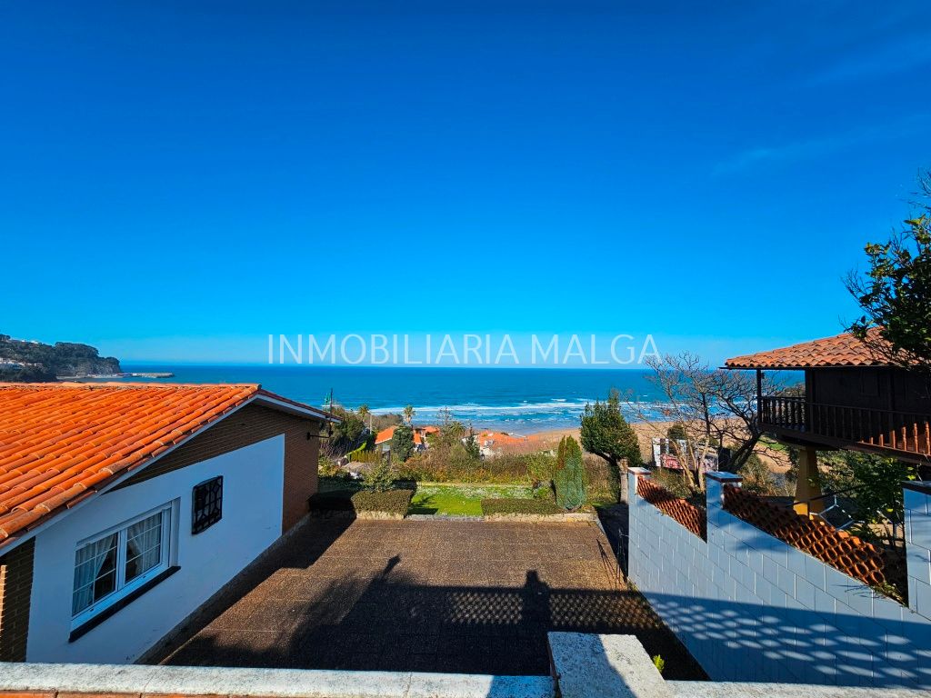 Exterior view of House or chalet for sale in Colunga  with Private garden, Parquet flooring and Terrace