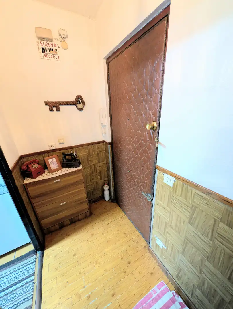 Flat for sale in Sevilla  with Air Conditioner