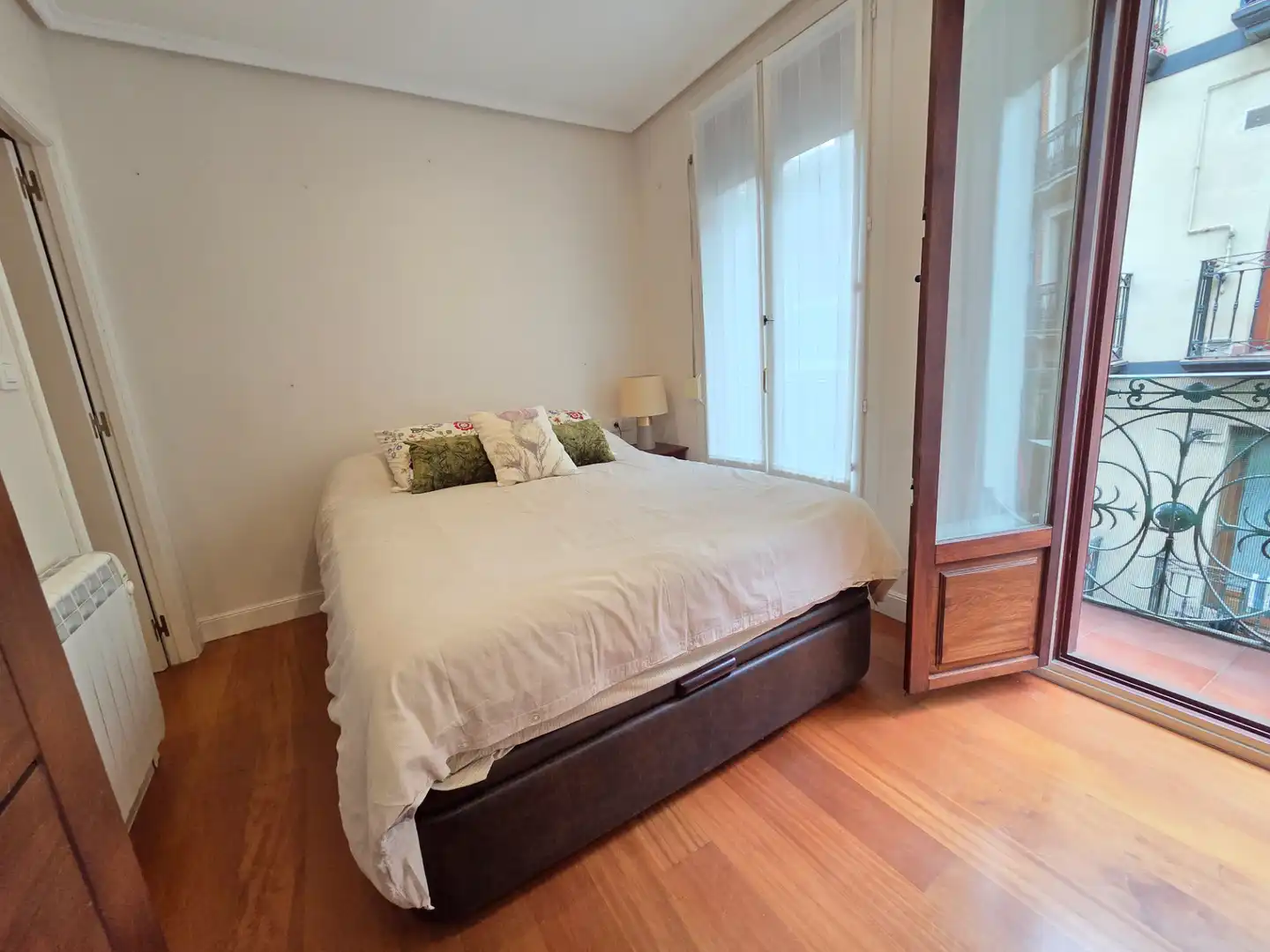Schlafzimmer von Wohnung zum Verkauf in Bilbao  mit Klimaanlage, Heizung und Möbliert