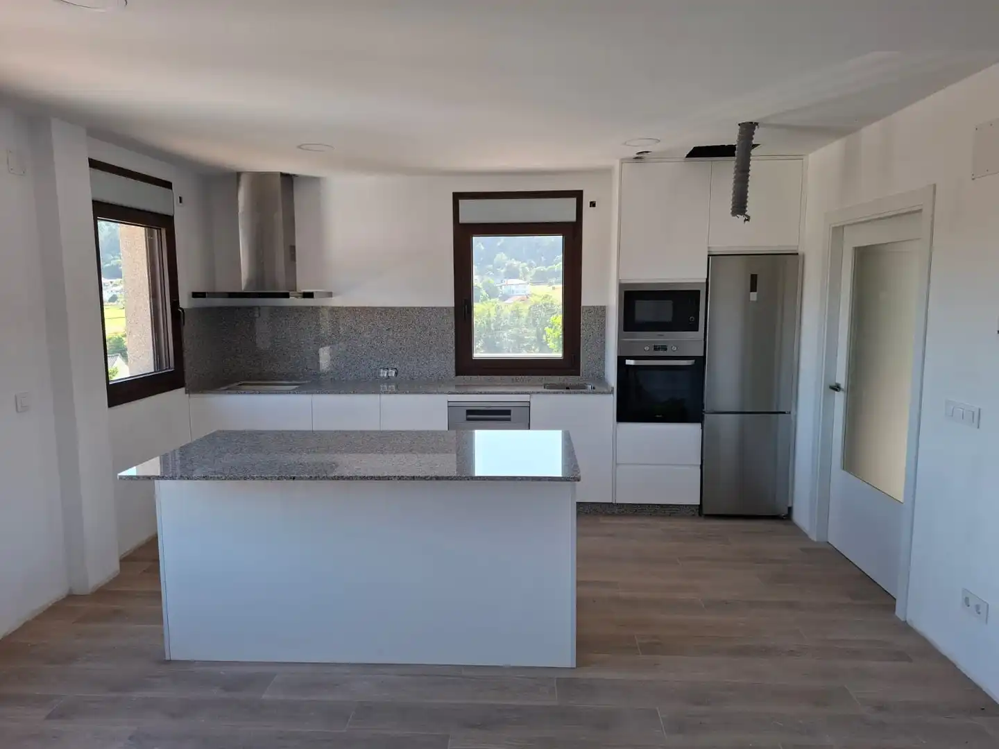 Cocina de Casa o chalet de alquiler en Santiago de Compostela  con Se aceptan mascotas