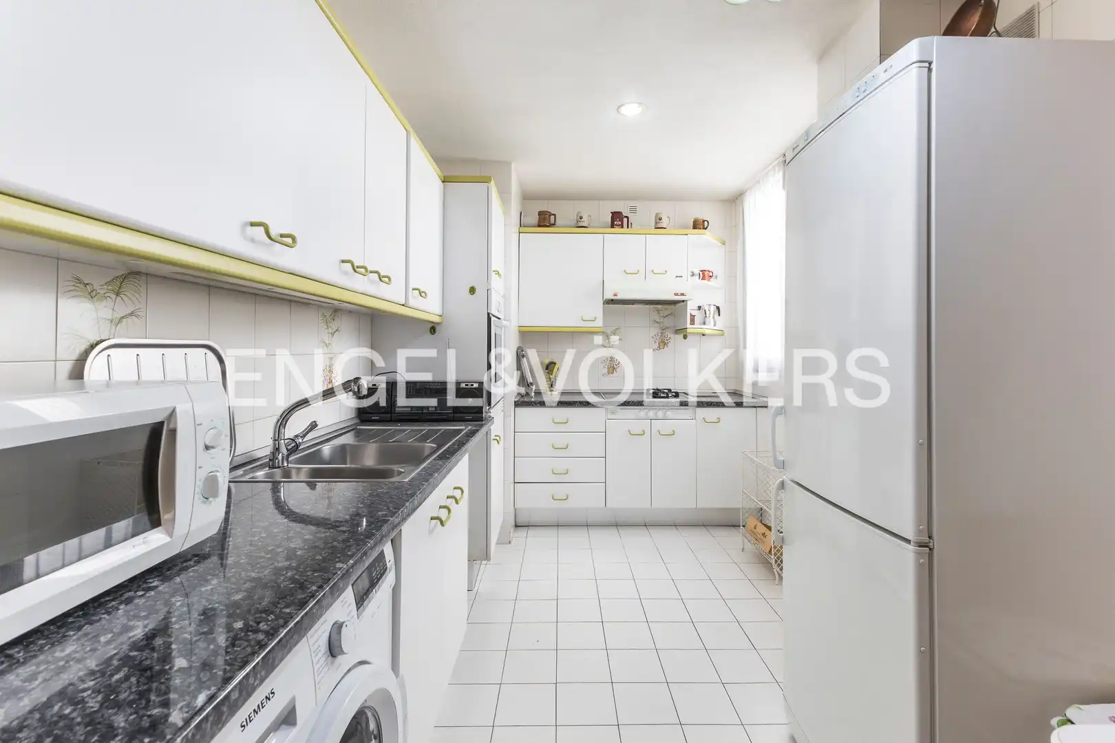 Küche von Wohnung zum Verkauf in Madrid mit Heizung, Parkett und Abstellraum