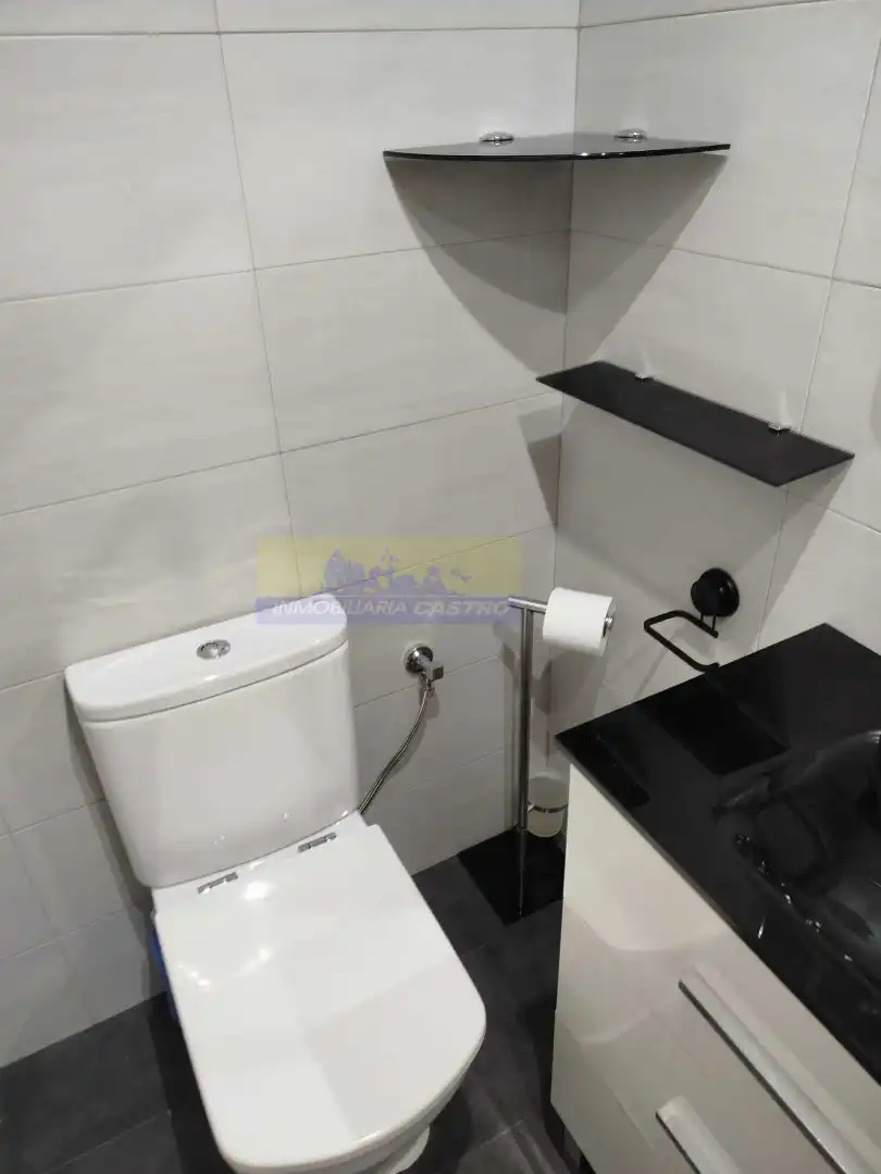 Baño de Piso en venta en Castro-Urdiales con Amueblado