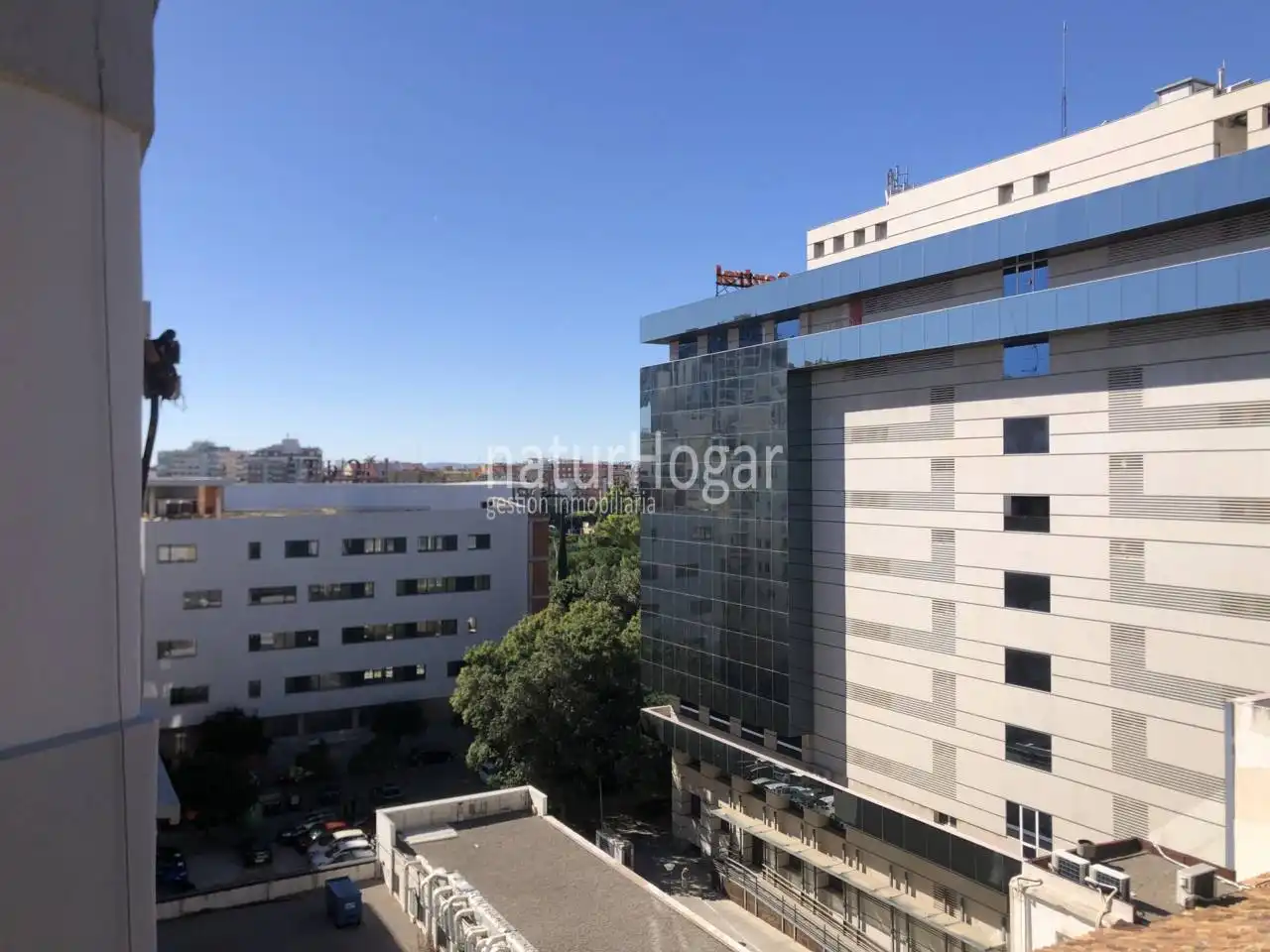 Exterior view of Flat for rent in Valencia  with Air Conditioner, Furnished and Balcony