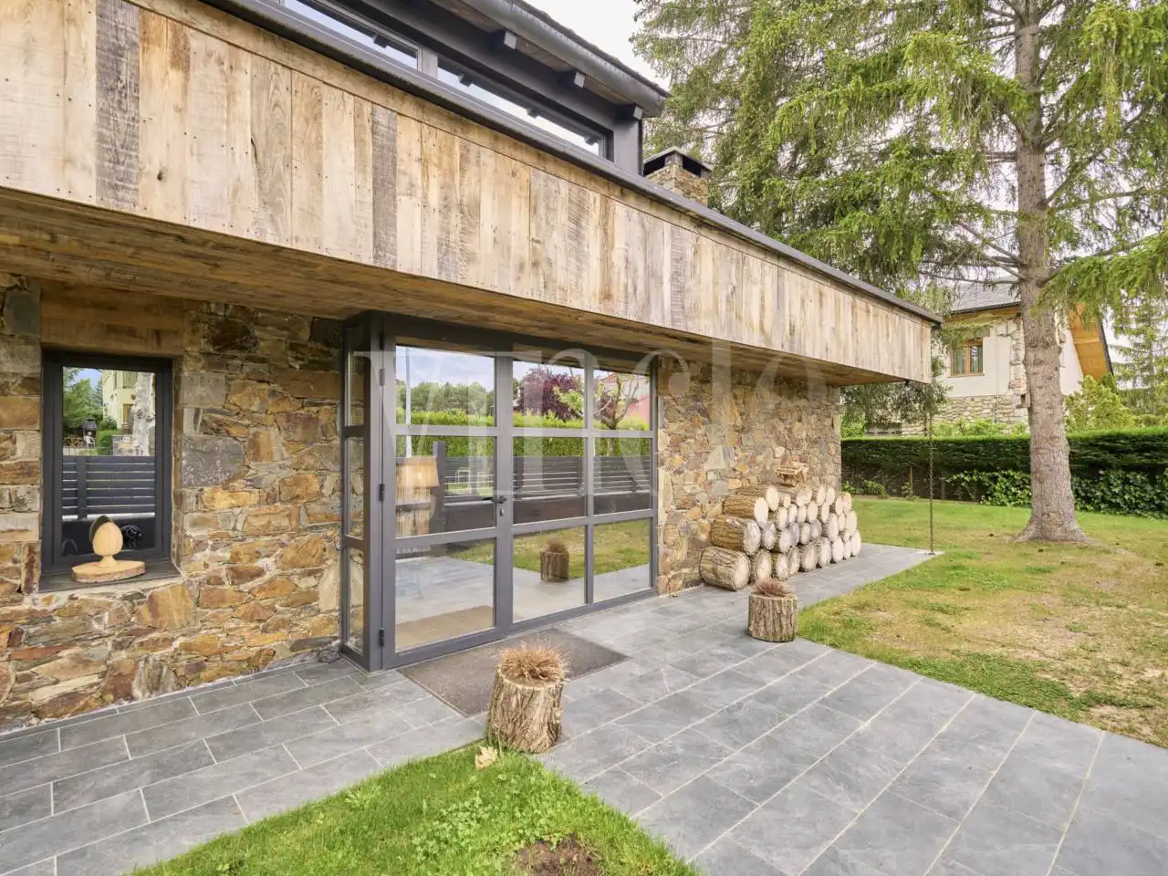 Terrassa de Casa o xalet en venda en Puigcerdà amb Calefacció, Jardí privat i Parquet