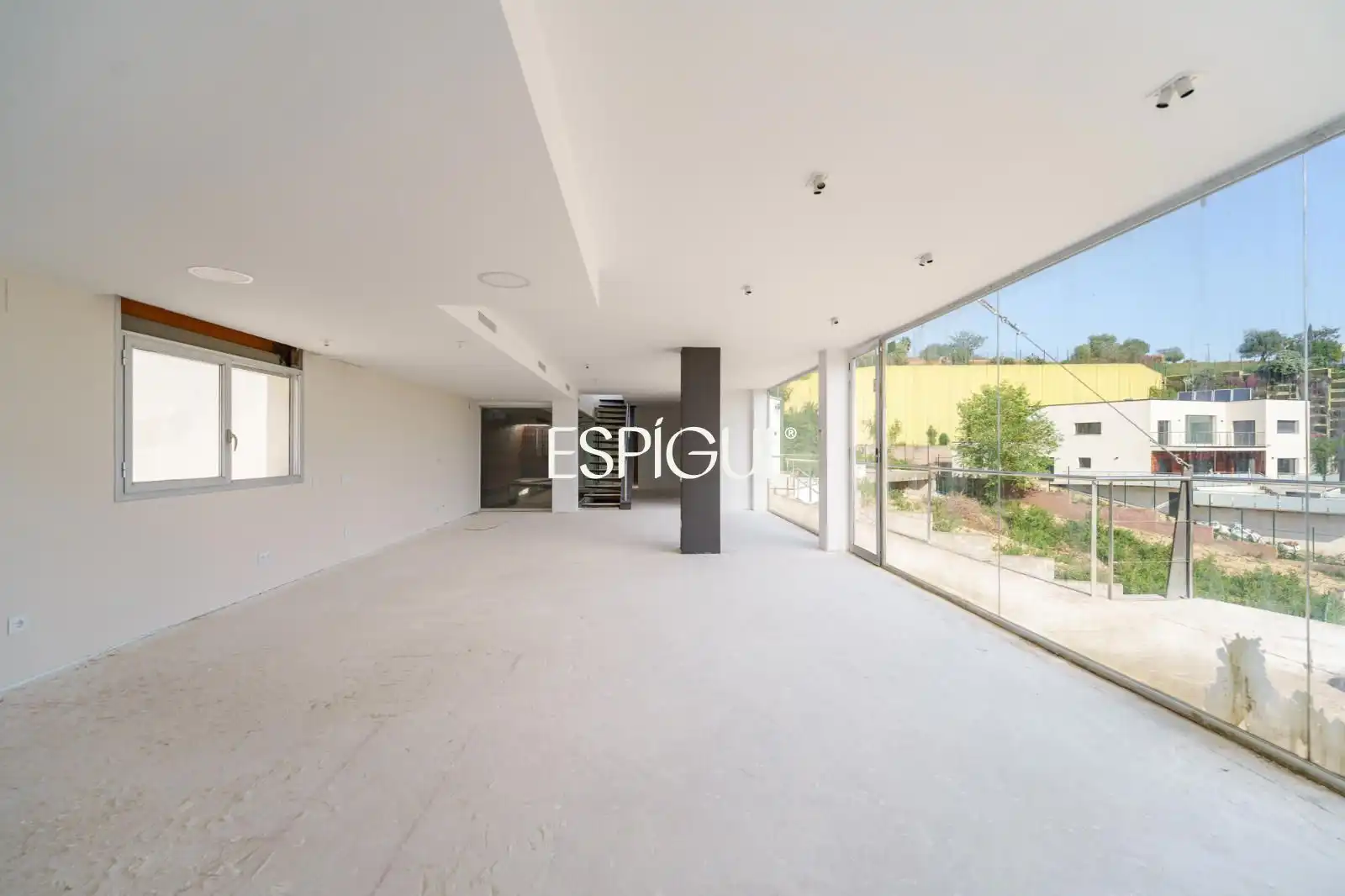 Sala d'estar de Casa o xalet en venda en Sant Esteve Sesrovires amb Aire condicionat, Calefacció i Traster