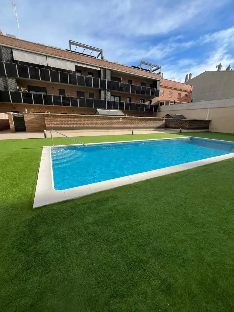 Swimming pool of Flat for sale in El Prat de Llobregat  with Heating, Private garden and Swimming Pool