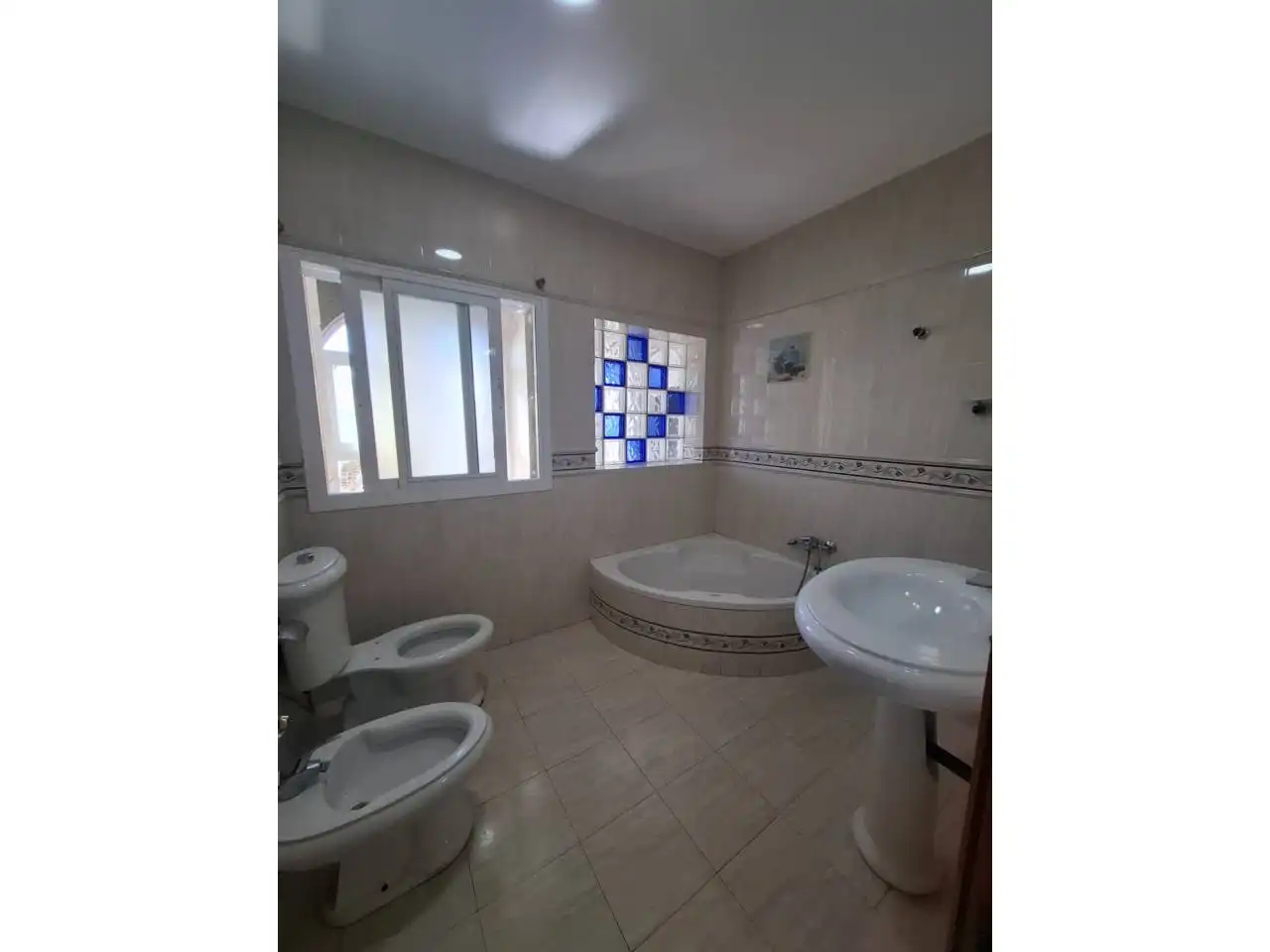 Baño de Casa adosada en venta en Roquetas de Mar con Aire acondicionado y Terraza