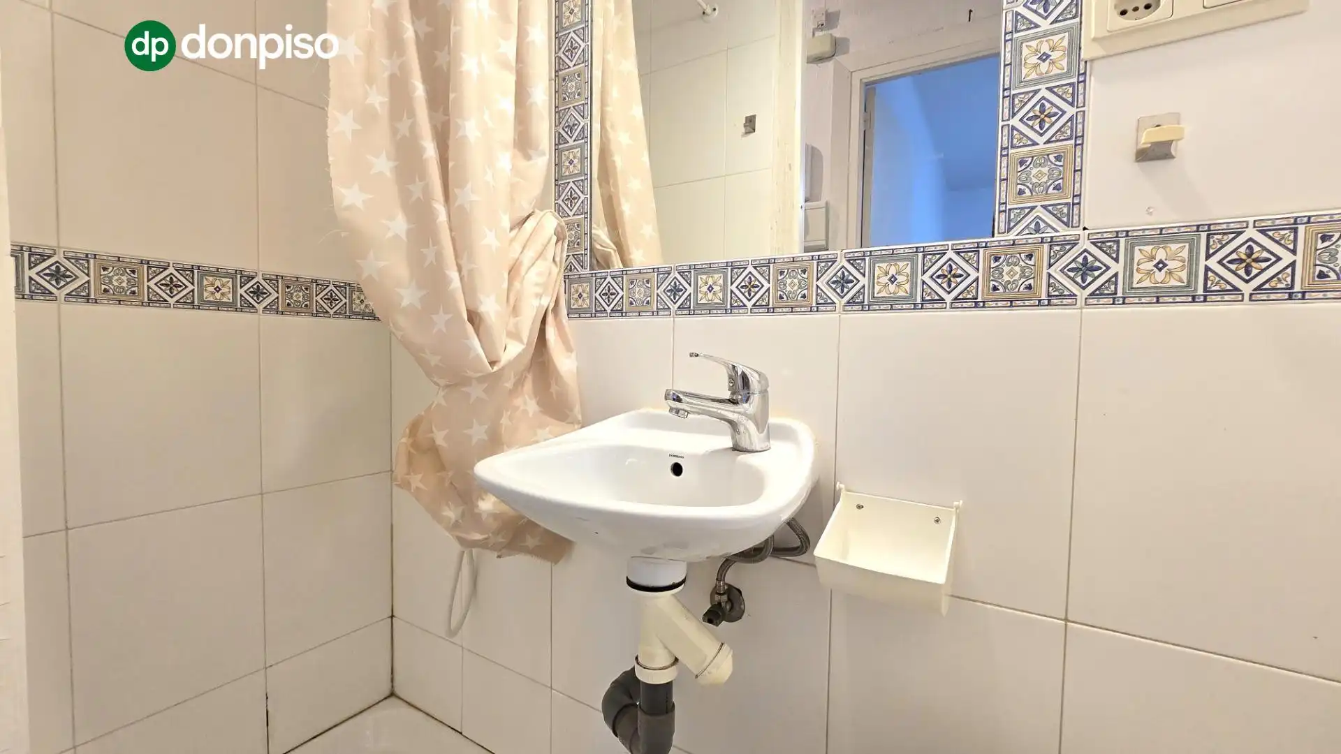 Badezimmer von Wohnung zur Miete in Centro