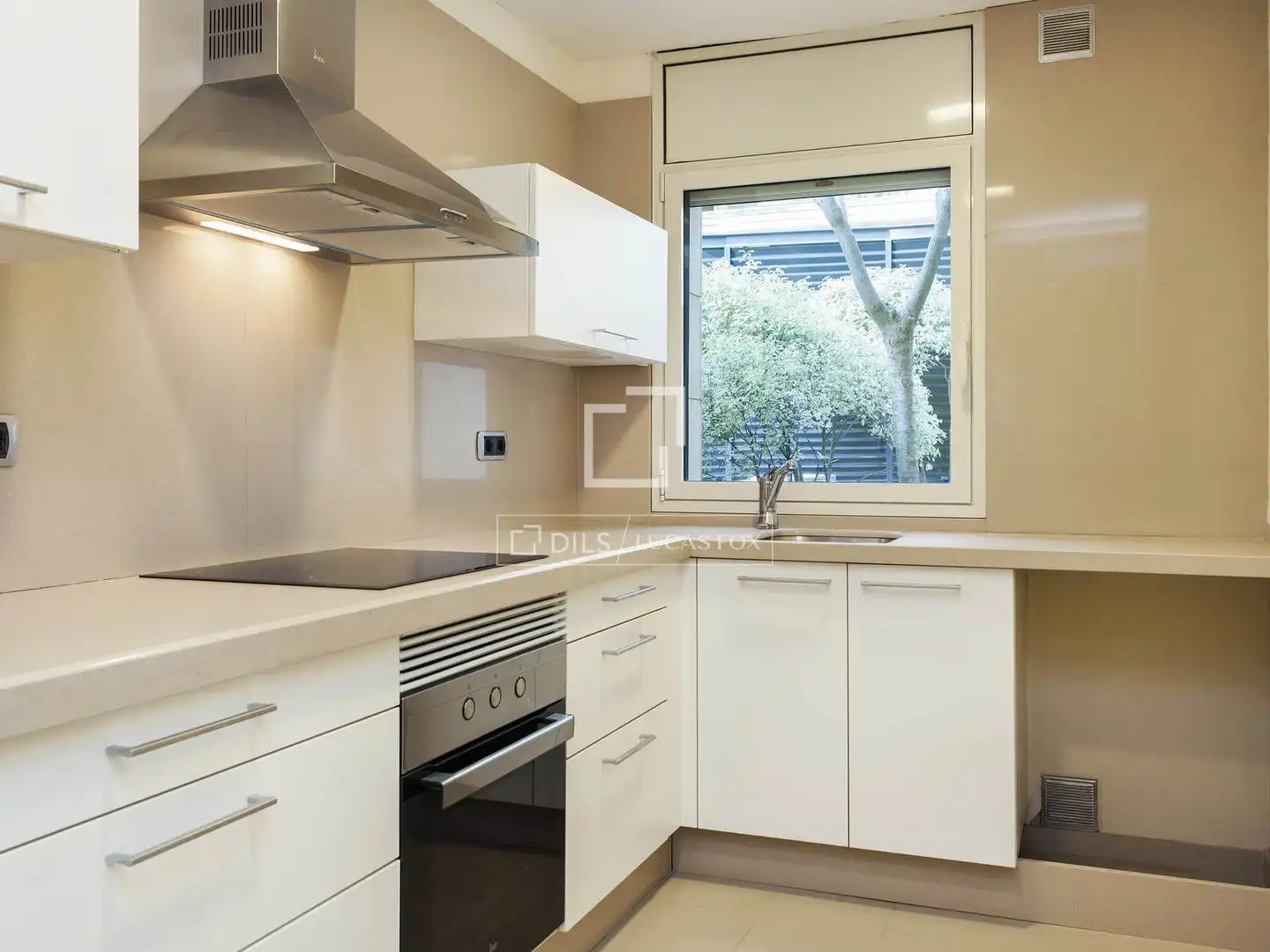 Kitchen of Houses for sale in Barcelona
