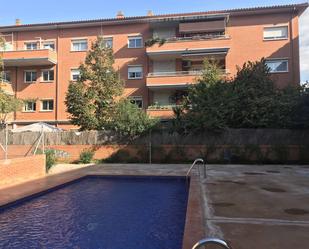 Swimming pool of Apartment to share in Sant Cugat del Vallès  with Air Conditioner, Heating and Terrace