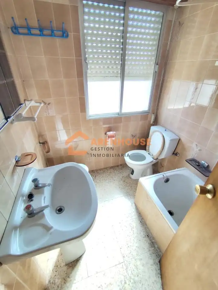 Baño de Casa o chalet en venta en Sarreaus con Calefacción, Jardín privado y Terraza