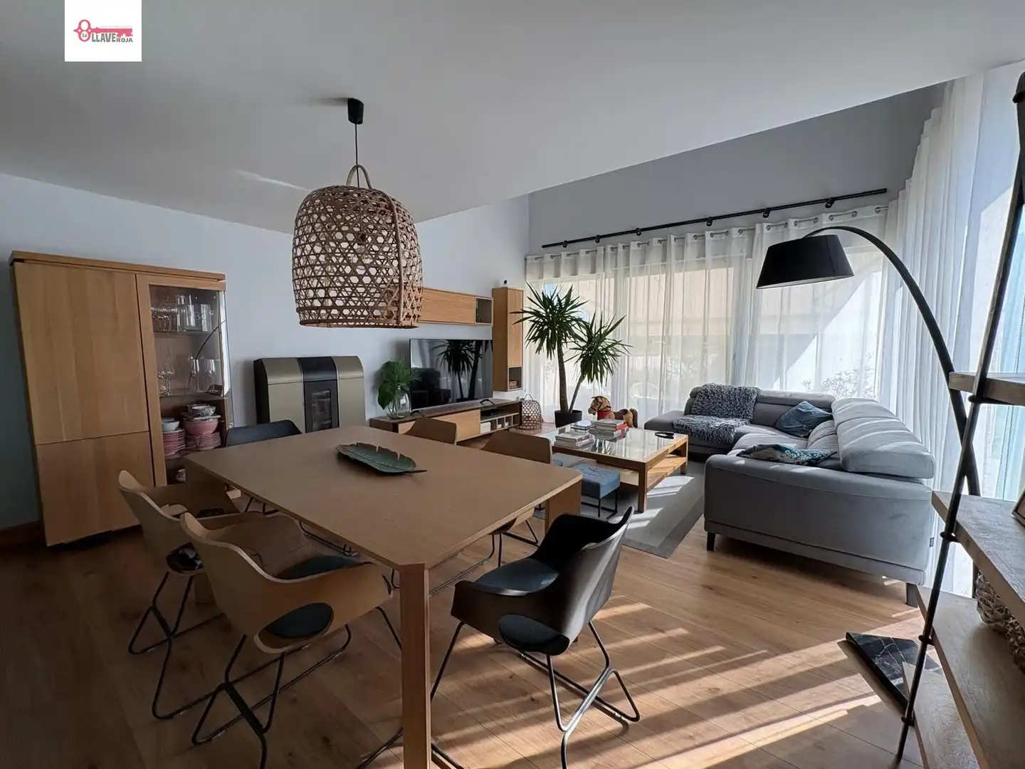 Sala de estar de Casa o chalet en venta en Sarracín con Calefacción, Jardín privado y Parquet