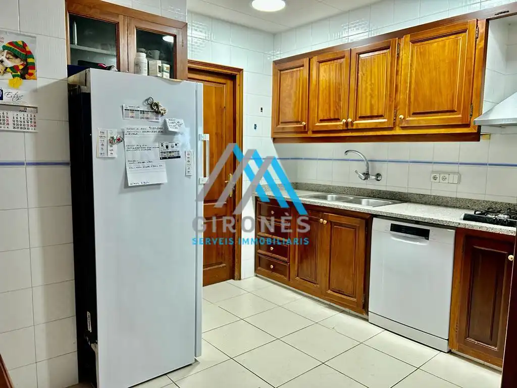 Casa aparellada amb terrassa en venda a Doctor Casals, imagen 17
