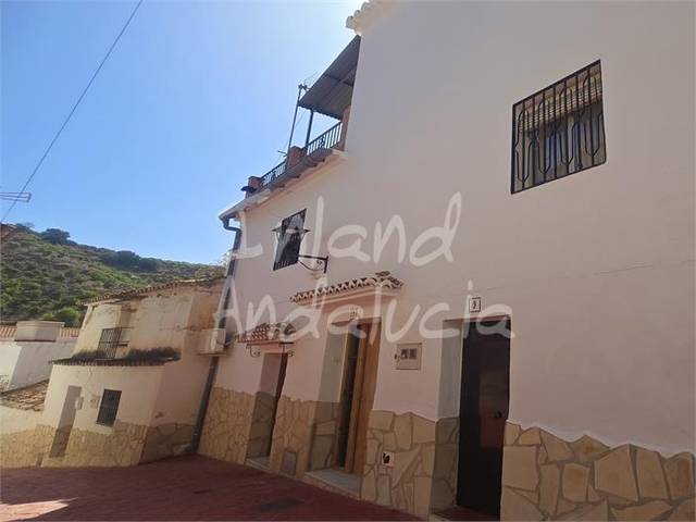 Casa adosada en Venta en Viñuela