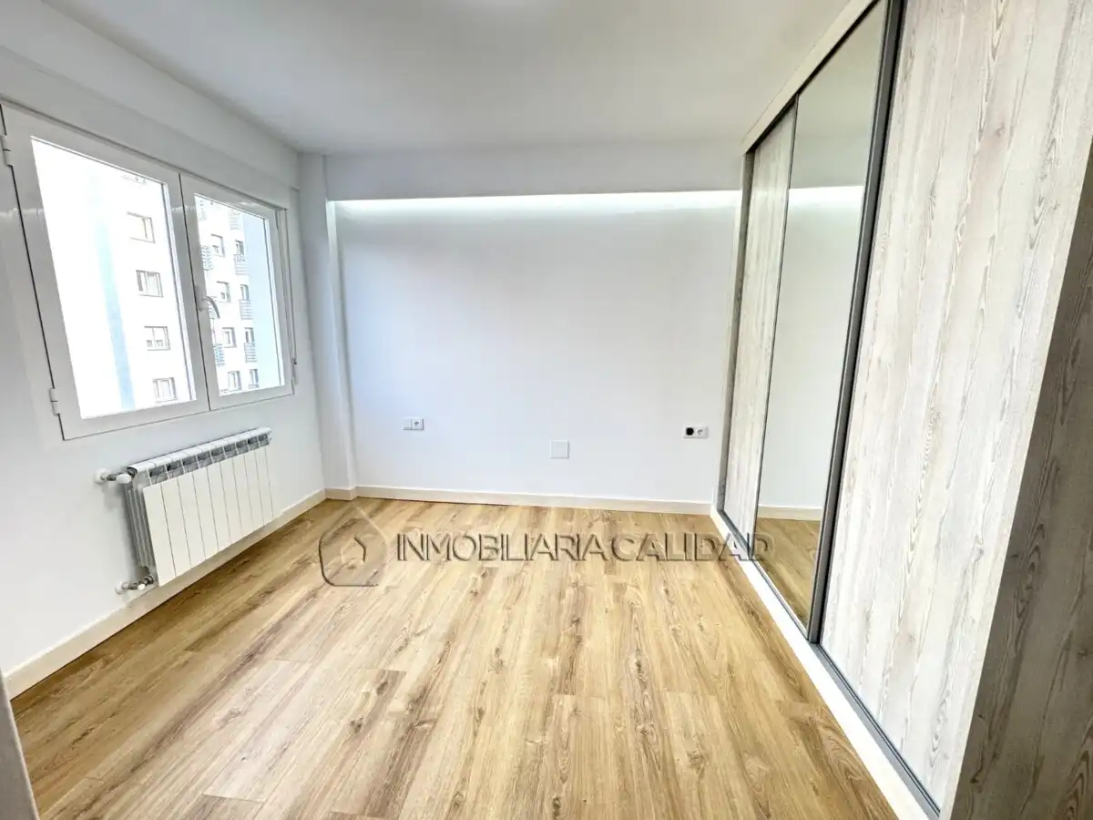 Habitación de Piso en venta en Burgos con Calefacción