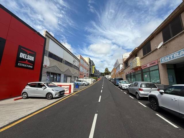 Local comercial en Venta en Rufino en La Cuesta -Finca España