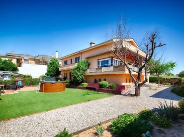 Casa amb jardí en venda a Porqueres