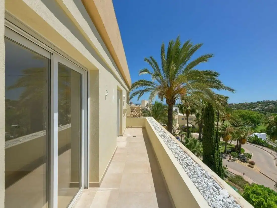 Penthouse with pool for sale in Nueva Andalucía, imagen 7