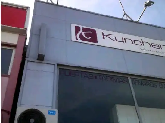 Vista exterior de Nave industrial en venta en Parla con Calefacción