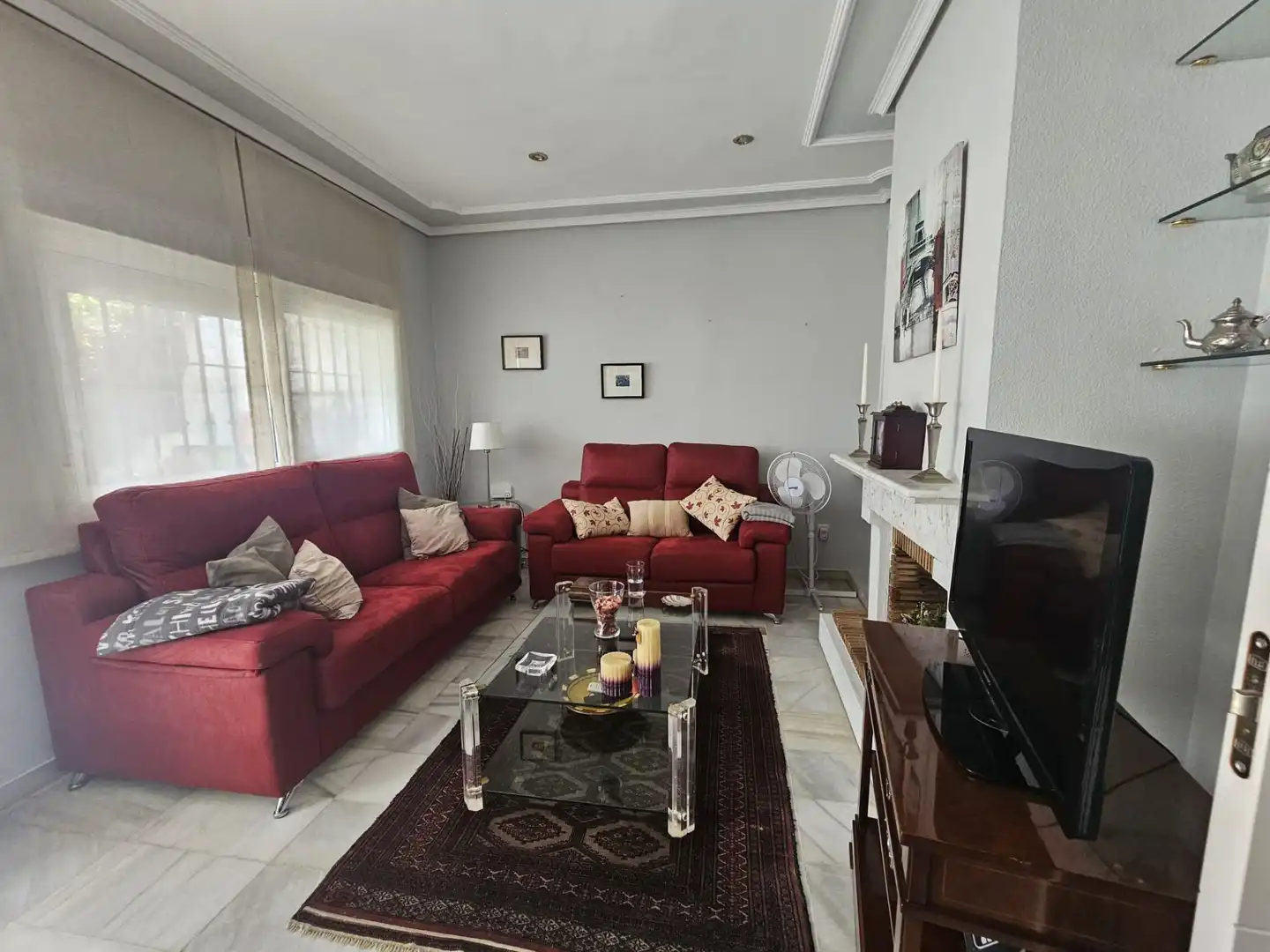 Sala d'estar de Casa adosada de lloguer en Los Barrios amb Terrassa i Moblat